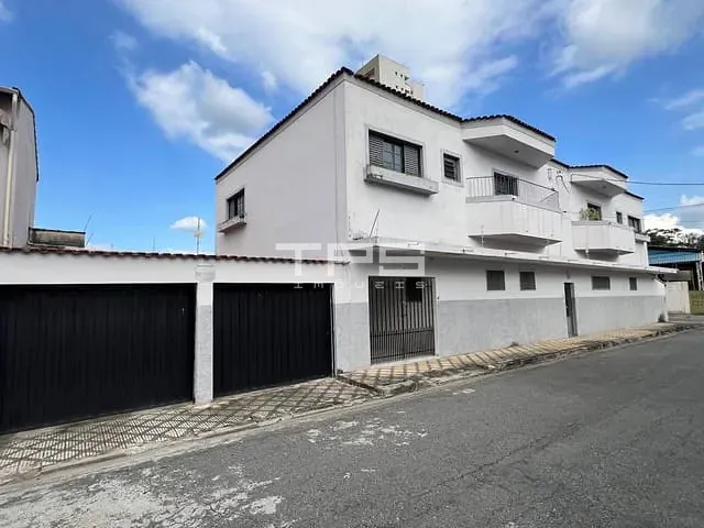 Sobrado 7 quartos e 5 banheiros, à venda, no bairro Vila Geny em Lorena