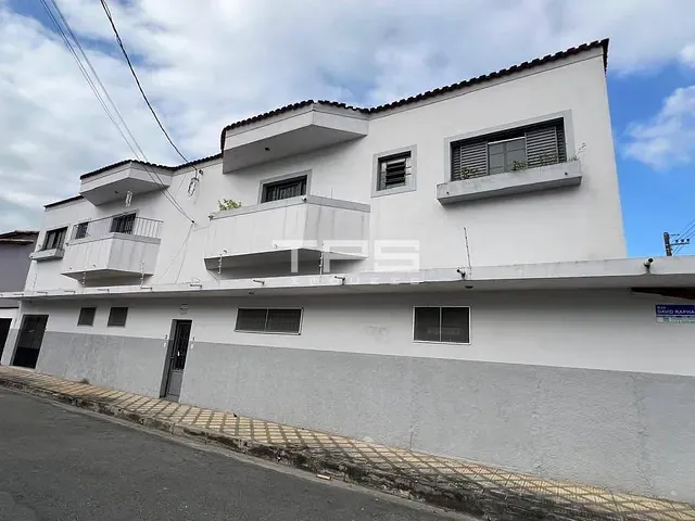 Sobrado 7 quartos e 5 banheiros, à venda, no bairro Vila Geny em Lorena