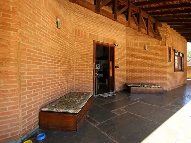 Sobrado com 1000m², à venda, no bairro Arruamento Fain José Feres em Campinas