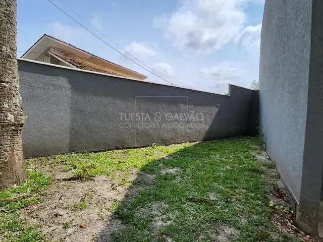Sobrado com 142m² 3 quartos e 3 banheiros, à venda, no bairro Bacacheri em Curitiba