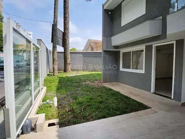 Sobrado com 142m² 3 quartos e 3 banheiros, à venda, no bairro Bacacheri em Curitiba