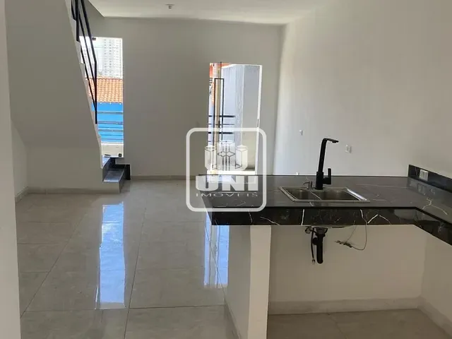 Sobrado 2 quartos e 3 banheiros, à venda, no bairro Centro em Jacareí