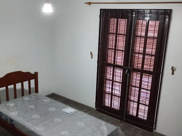 Sobrado com 210m² 4 quartos e 2 banheiros, à venda, no bairro Fragata em Pelotas