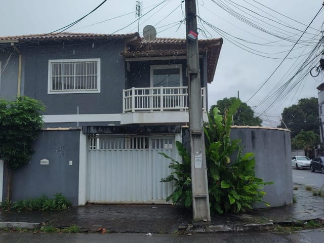 Casa com 216m², à venda, no bairro Jardim Mariléa em Rio das Ostras