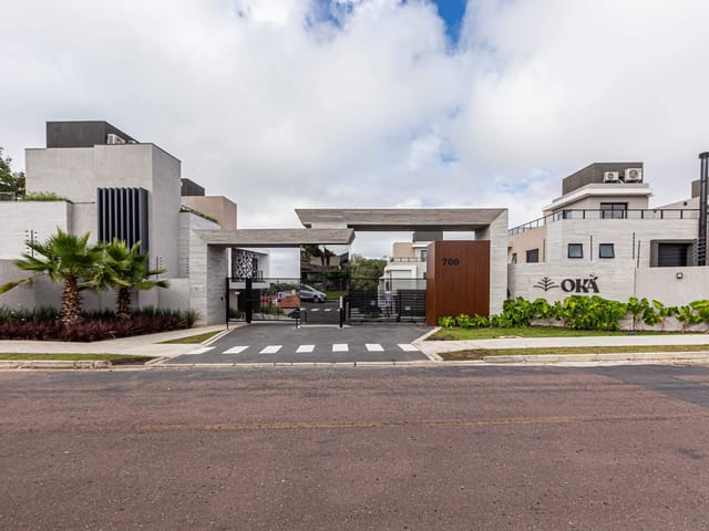 Sobrado com 252m² 3 quartos e 4 banheiros, à venda, no bairro Santa Felicidade em Curitiba