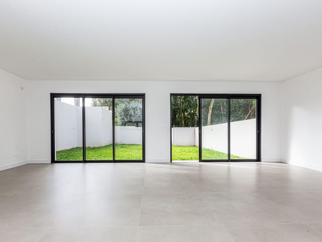 Sobrado com 252m² 3 quartos e 4 banheiros, à venda, no bairro Santa Felicidade em Curitiba
