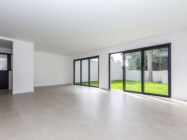 Sobrado com 252m² 3 quartos e 4 banheiros, à venda, no bairro Santa Felicidade em Curitiba