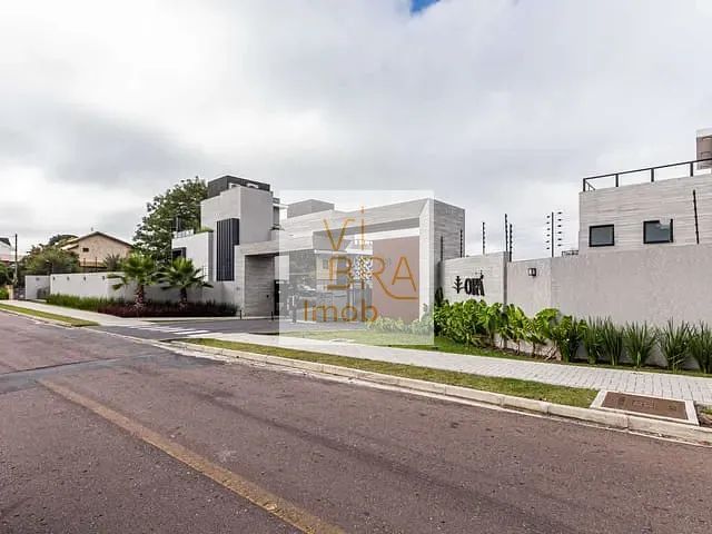 Sobrado com 252m² 3 quartos e 4 banheiros, à venda, no bairro Santa Felicidade em Curitiba