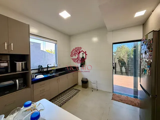 Sobrado com 360m² 3 quartos e 3 banheiros, à venda ou para alugar, no bairro Por do Sol em Lagoa Santa