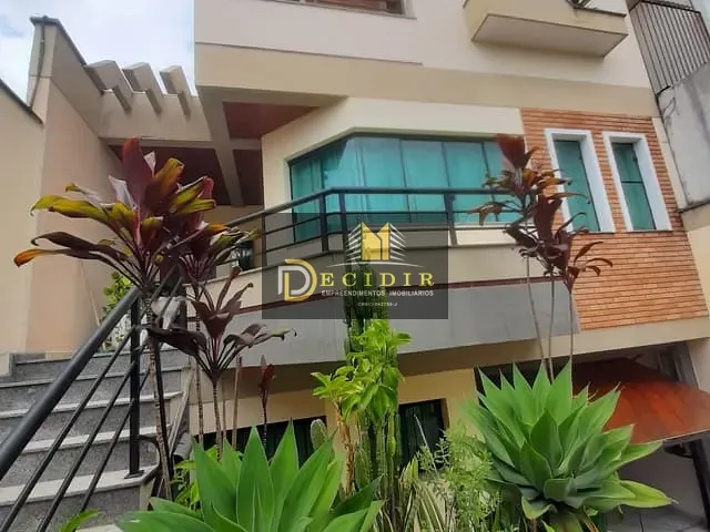 Sobrado com 300m² 3 quartos e 5 banheiros, à venda, no bairro Vila Gomes Cardim em São Paulo