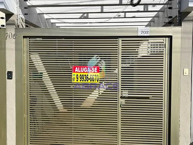 Sobrado com 60m² 2 quartos e 2 banheiros, para alugar, no bairro Vila Ipiranga em Campo Grande