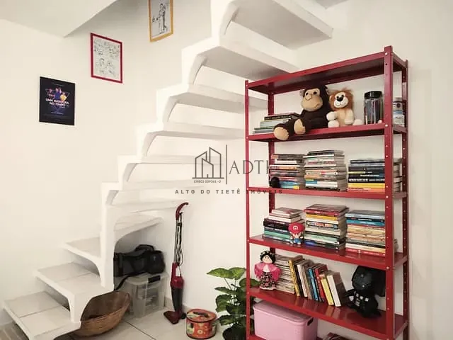 Sobrado com 130m² 2 quartos e 1 banheiro, à venda, no bairro Jundiapeba em Mogi das Cruzes