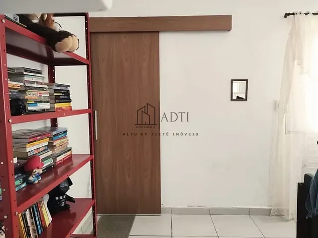 Sobrado com 130m² 2 quartos e 1 banheiro, à venda, no bairro Jundiapeba em Mogi das Cruzes