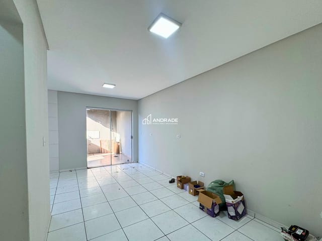 Sobrado com 122m² 3 quartos e 2 banheiros, à venda, no bairro Vila Vitoria Regia em Apucarana