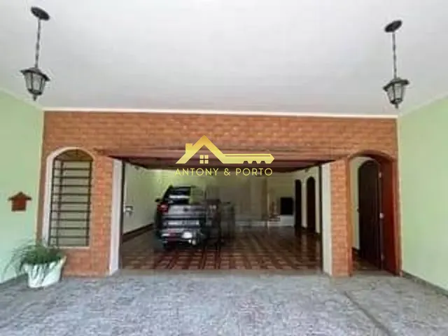 Sobrado com 331m² 3 quartos e 4 banheiros, à venda, no bairro Vila Galvão em Guarulhos