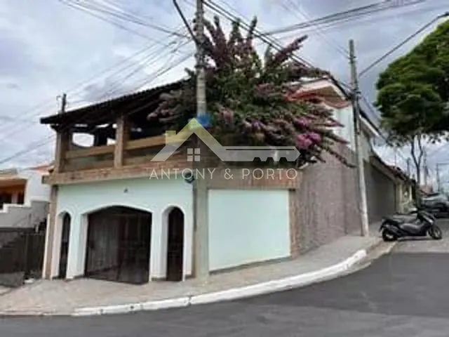 Sobrado com 331m² 3 quartos e 4 banheiros, à venda, no bairro Vila Galvão em Guarulhos