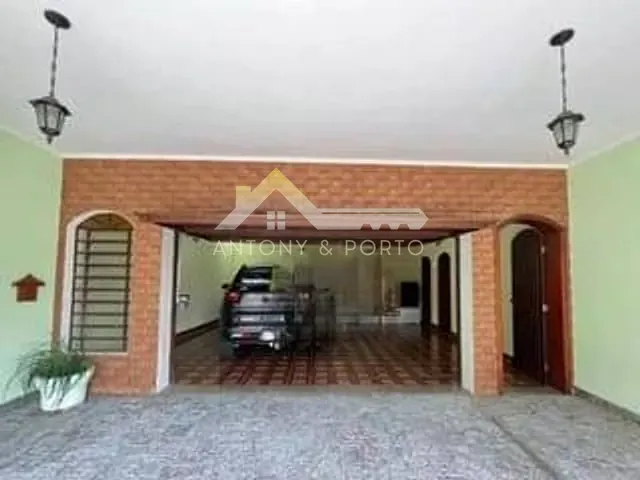Sobrado com 331m² 3 quartos e 4 banheiros, à venda, no bairro Vila Galvão em Guarulhos