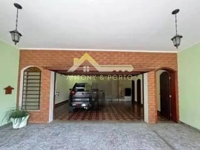 Sobrado com 331m² 3 quartos e 4 banheiros, à venda, no bairro Vila Galvão em Guarulhos