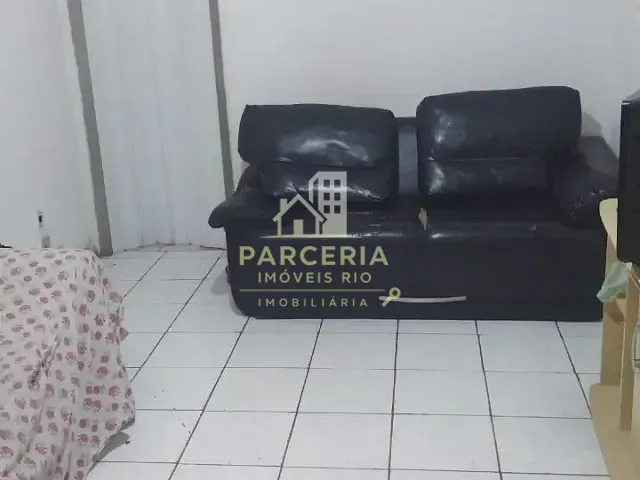 Sobrado com 40m² 1 quarto e 1 banheiro, à venda, no bairro Vila Rosali em São João de Meriti