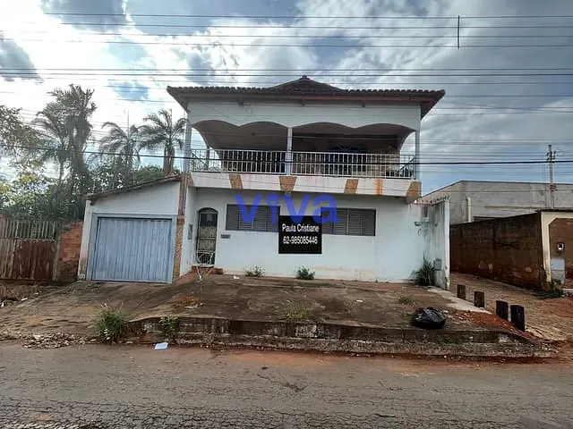 Sobrado com 360m² 4 quartos e 3 banheiros, à venda, no bairro Parque Flamboyant em Aparecida de Goiânia