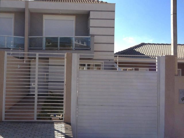 Sobrado com 147m² 3 quartos e 4 banheiros, à venda, no bairro Oficinas em Ponta Grossa