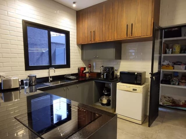 Sobrado com 207m² 3 quartos e 4 banheiros, à venda, no bairro Ressaca em Atibaia