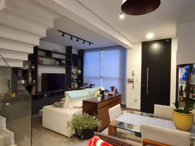 Sobrado com 207m² 3 quartos e 4 banheiros, à venda, no bairro Ressaca em Atibaia