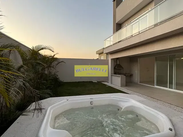 Sobrado com 413m² 4 quartos e 6 banheiros, à venda, no bairro Engordadouro em Jundiaí