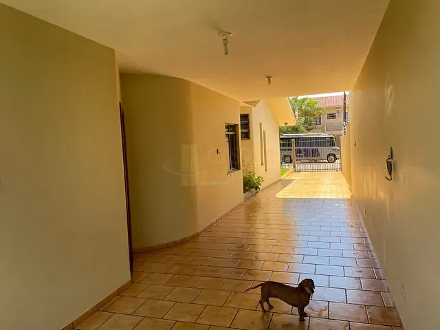Sobrado com 628m² 3 quartos e 4 banheiros, à venda, no bairro Centro em Apucarana