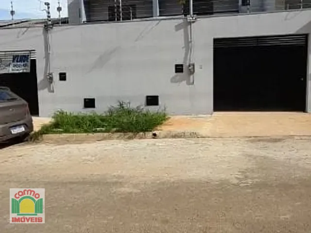 Sobrado com 150m² 3 quartos e 2 banheiros, à venda, no bairro Residencial Cerejeiras em Anápolis