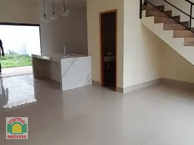 Sobrado com 150m² 3 quartos e 2 banheiros, à venda, no bairro Residencial Cerejeiras em Anápolis