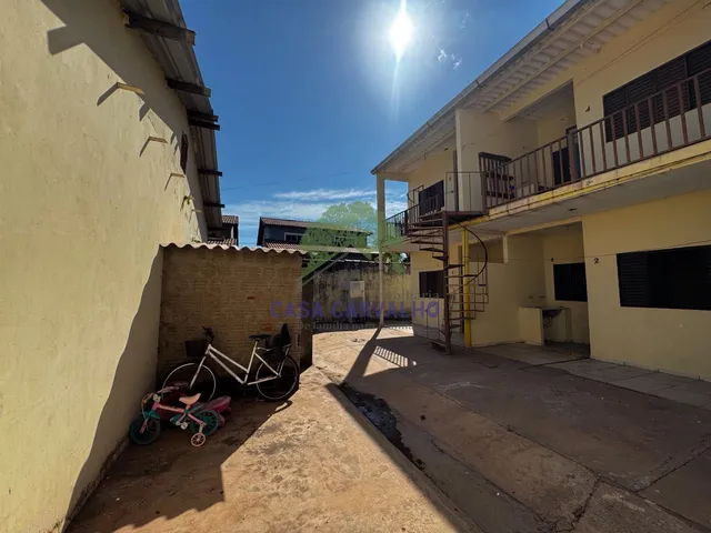Casa 2 quartos e 1 banheiro, à venda, no bairro Universitário em Corumbá