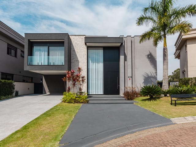 Sobrado com 464m² 4 quartos e 7 banheiros, à venda, no bairro Tamboré em Santana de Parnaíba