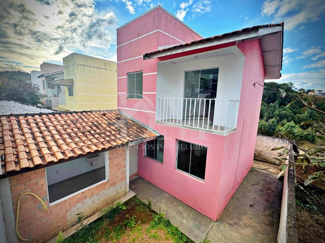 Sobrado 2 quartos e 2 banheiros, à venda, no bairro Belvedere em Jaguariaíva