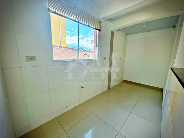 Sobrado 2 quartos e 2 banheiros, à venda, no bairro Belvedere em Jaguariaíva