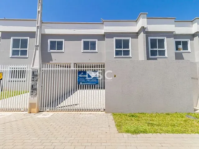 Sobrado com 104m² 3 quartos e 2 banheiros, à venda, no bairro Uberaba em Curitiba