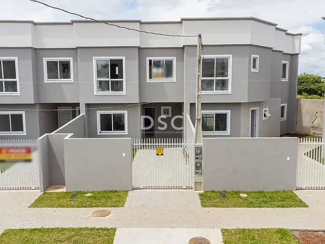 Sobrado com 104m² 3 quartos e 2 banheiros, à venda, no bairro Uberaba em Curitiba
