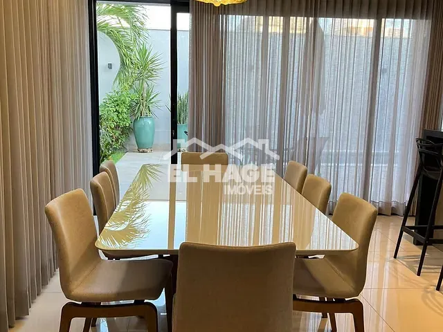 Sobrado com 250m² 3 quartos e 4 banheiros, à venda, no bairro Loteamento Salvador Costa Marques em Cuiabá