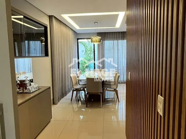 Sobrado com 250m² 3 quartos e 4 banheiros, à venda, no bairro Loteamento Salvador Costa Marques em Cuiabá