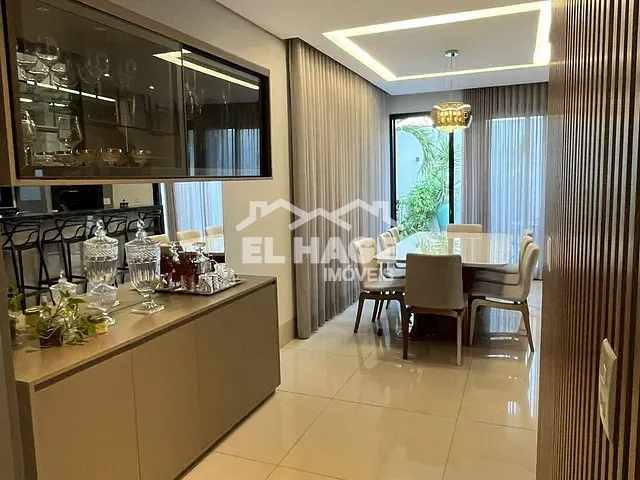 Sobrado com 250m² 3 quartos e 4 banheiros, à venda, no bairro Loteamento Salvador Costa Marques em Cuiabá