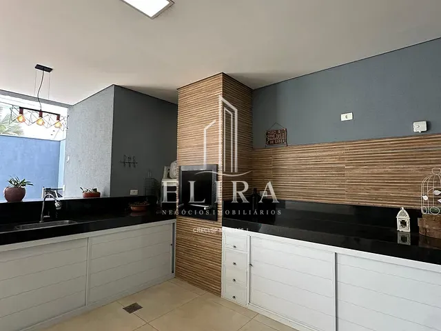 Sobrado com 250m² 3 quartos e 5 banheiros, à venda, no bairro Terras de Santa Bárbara em Santa Bárbara D'Oeste