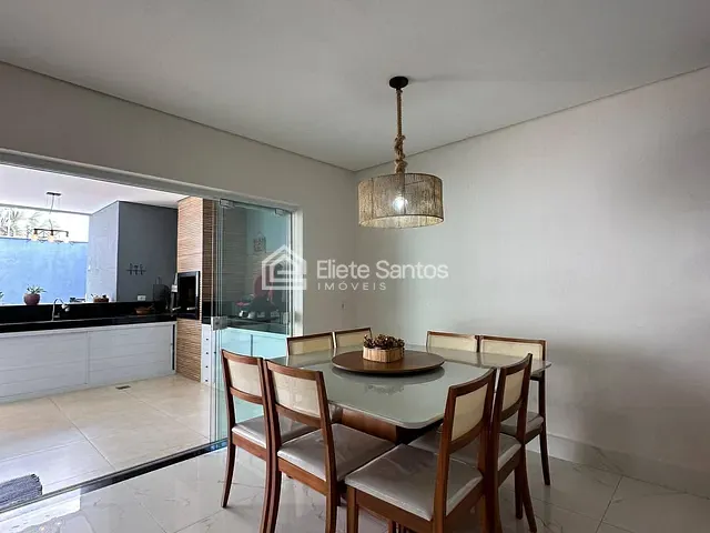 Sobrado com 250m² 3 quartos e 5 banheiros, à venda, no bairro Terras de Santa Bárbara em Santa Bárbara D'Oeste