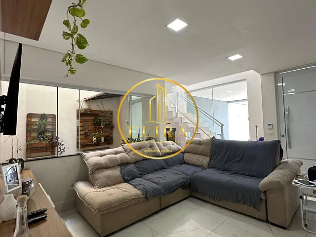 Sobrado com 250m² 3 quartos e 5 banheiros, à venda, no bairro Terras de Santa Bárbara em Santa Bárbara D'Oeste
