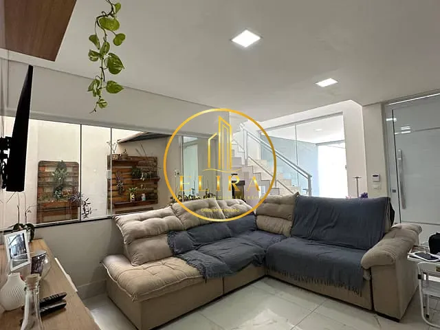 Sobrado com 250m² 3 quartos e 5 banheiros, à venda, no bairro Terras de Santa Bárbara em Santa Bárbara D'Oeste