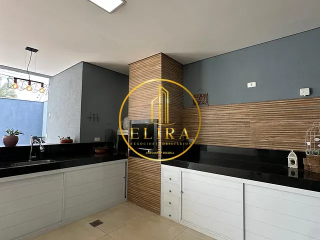 Sobrado com 250m² 3 quartos e 5 banheiros, à venda, no bairro Terras de Santa Bárbara em Santa Bárbara D'Oeste