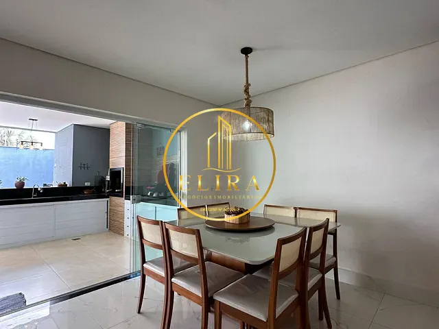 Sobrado com 250m² 3 quartos e 5 banheiros, à venda, no bairro Terras de Santa Bárbara em Santa Bárbara D'Oeste