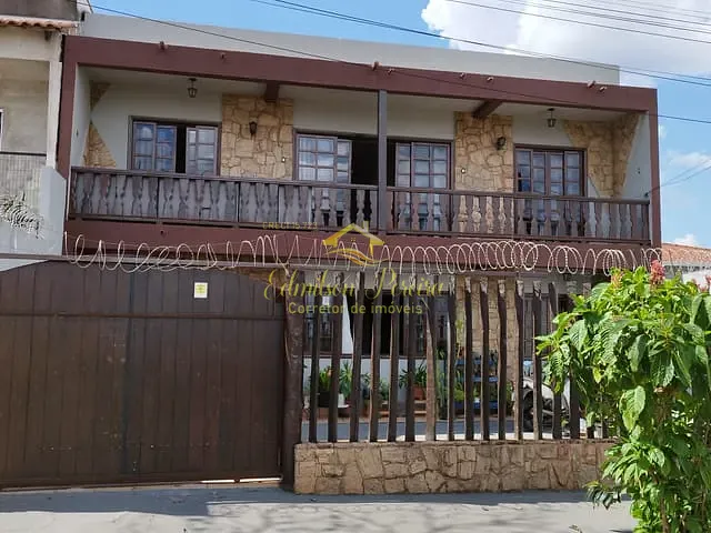 Sobrado com 250m² 3 quartos e 3 banheiros, à venda, no bairro Pacaembu em Londrina