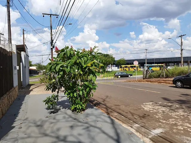 Sobrado com 250m² 3 quartos e 3 banheiros, à venda, no bairro Pacaembu em Londrina
