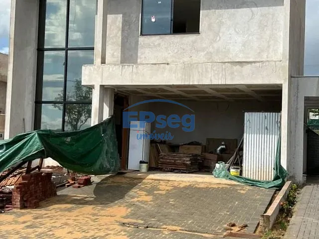 Sobrado com 266m² 3 quartos e 4 banheiros, à venda, no bairro Conjunto Habitacional Alexandre Urbanas em Londrina