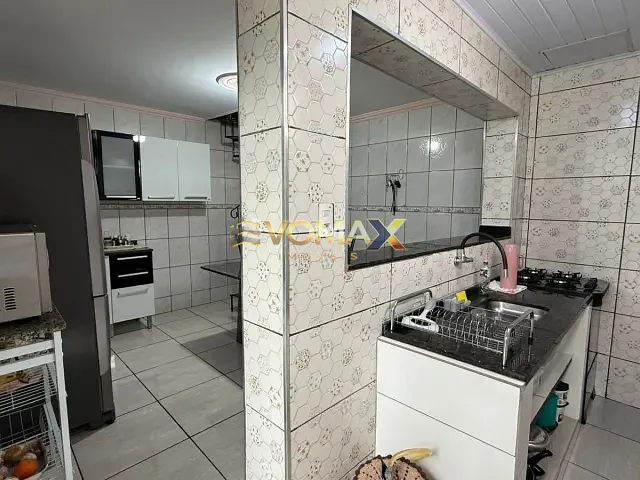 Sobrado 2 quartos e 2 banheiros, à venda, no bairro Vila Piedade em Itapetininga
